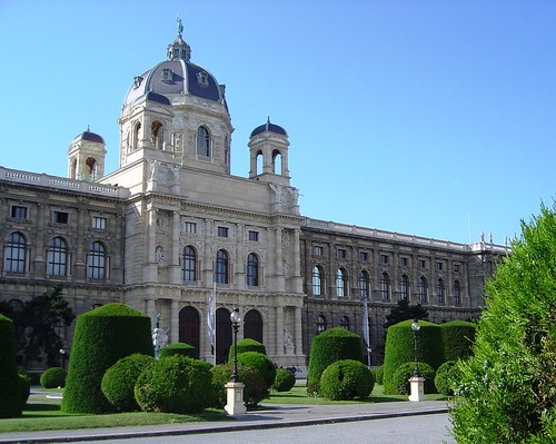 Museu de História Natural, visto da Praça Maria Teresa